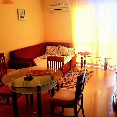 Zora Apartment *